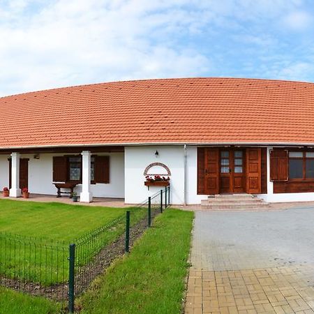 Falusi Patika - Tisza-To Vendeghaz Tiszaszolos Exterior foto